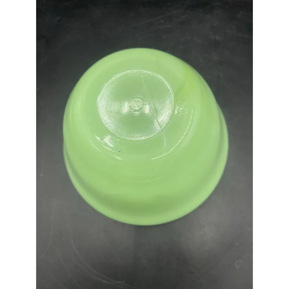 Vintage McKee Jadite Uranium Glass 4 Cup Mixing Bowl MCK UV Reactive 7”